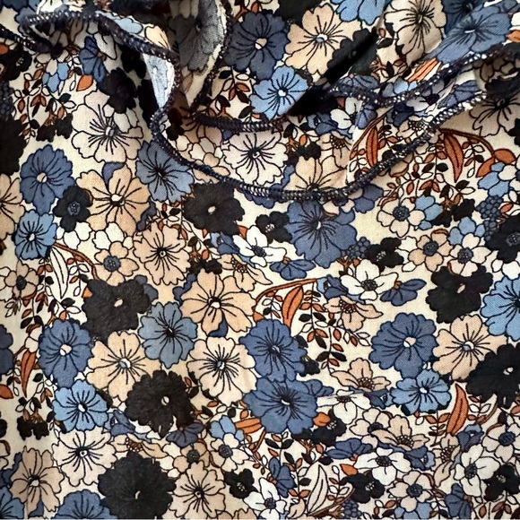 Sézane Donia Top - Blue Miniature Flowers (EUC, FR 34 / US 2) - Picture 5 of 10